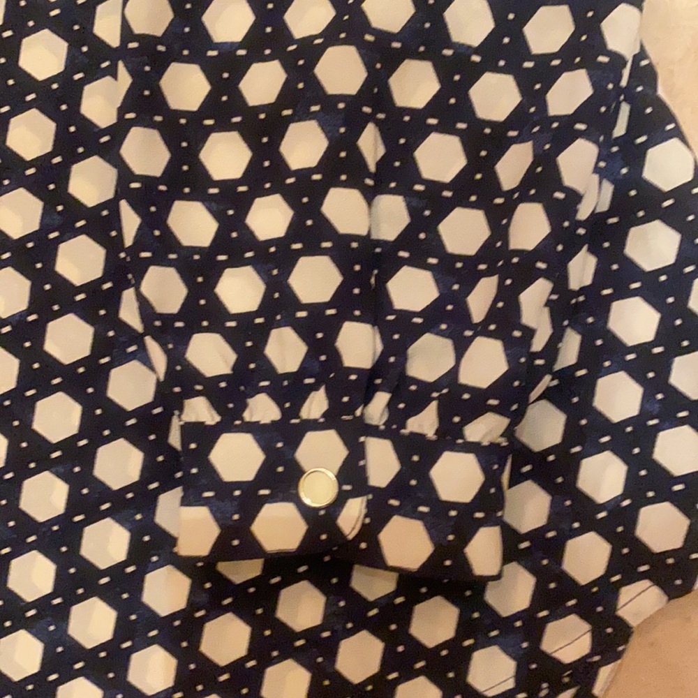 Almost new blouse - Picture 4 of 4